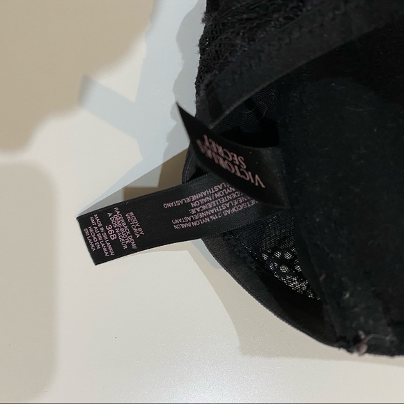 Victoria Secret Lace Racerback Bra - Picture 3 of 3